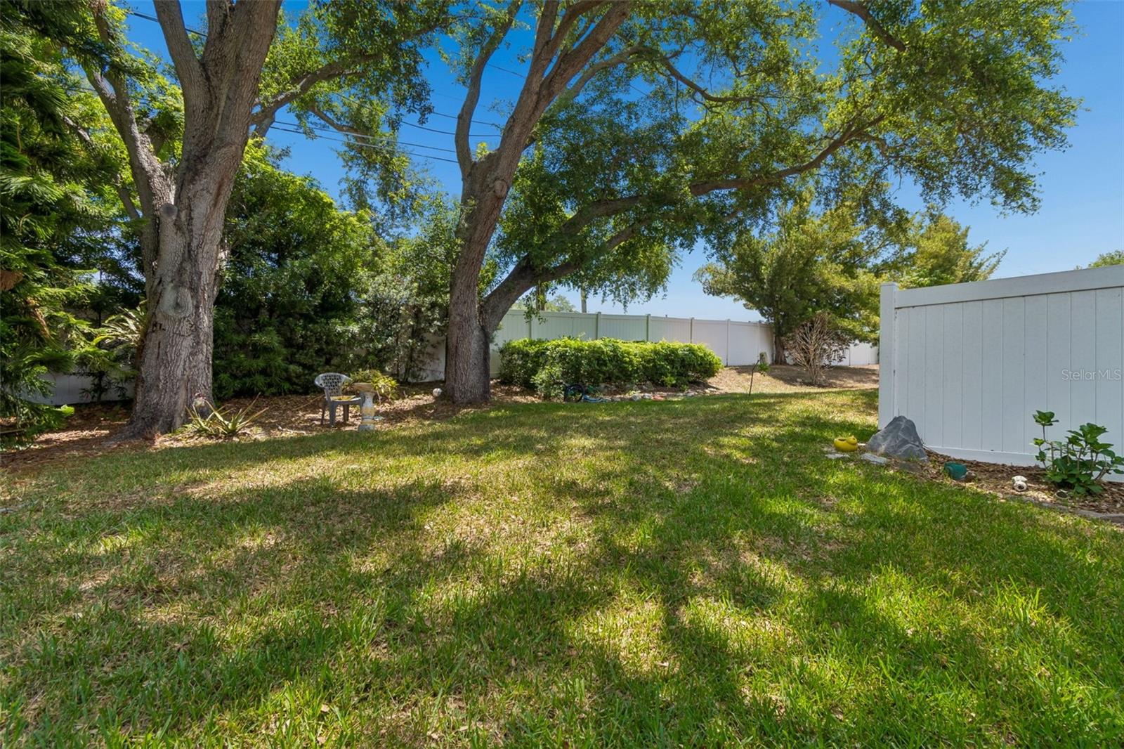 1319 ABBEY CRESCENT LN, CLEARWATER, FL, 33759