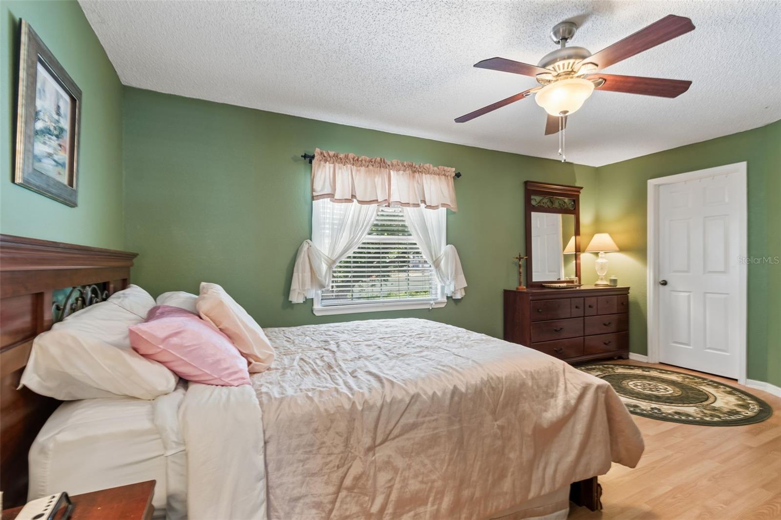 1319 ABBEY CRESCENT LN, CLEARWATER, FL, 33759