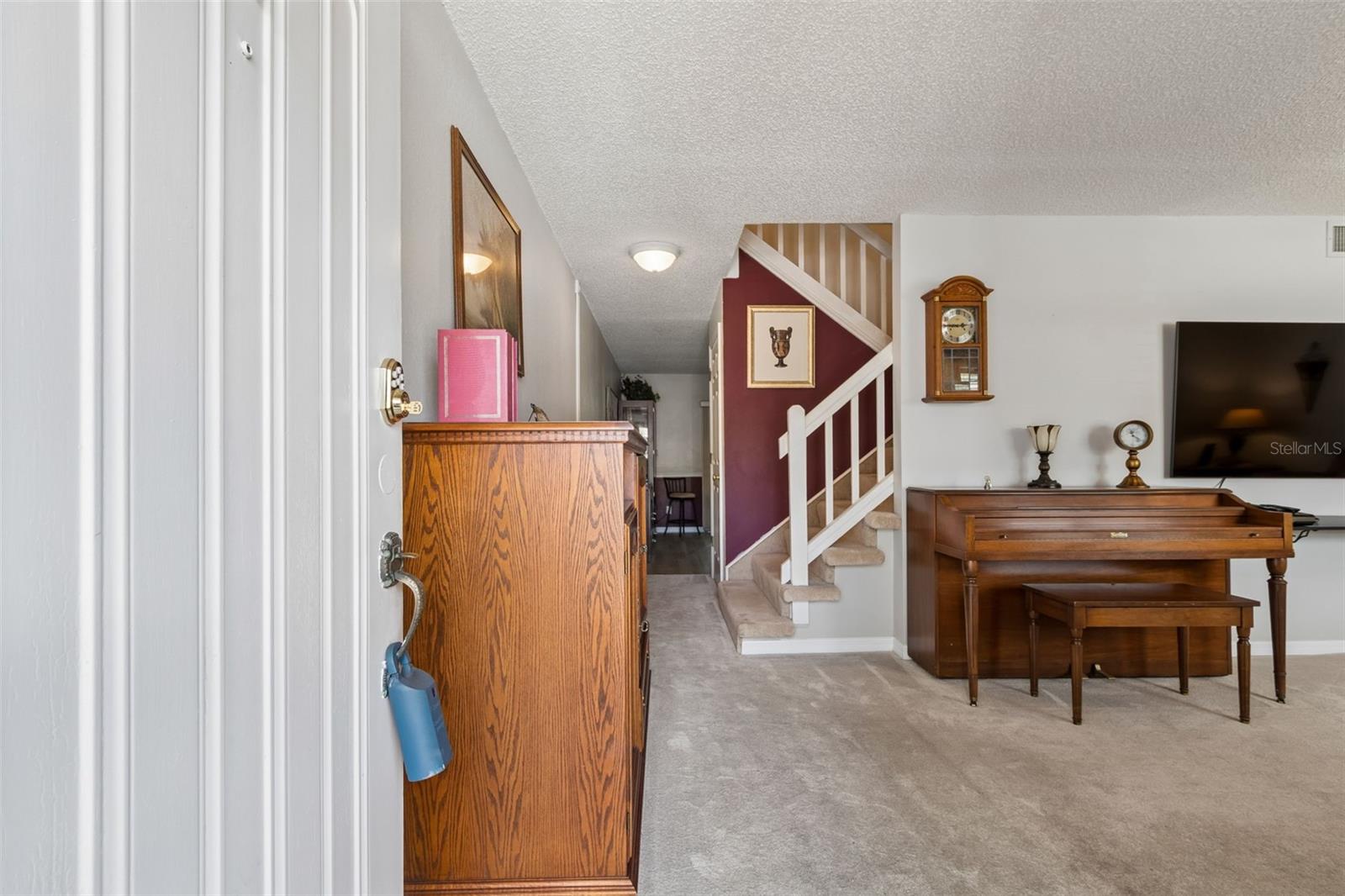 1319 ABBEY CRESCENT LN, CLEARWATER, FL, 33759