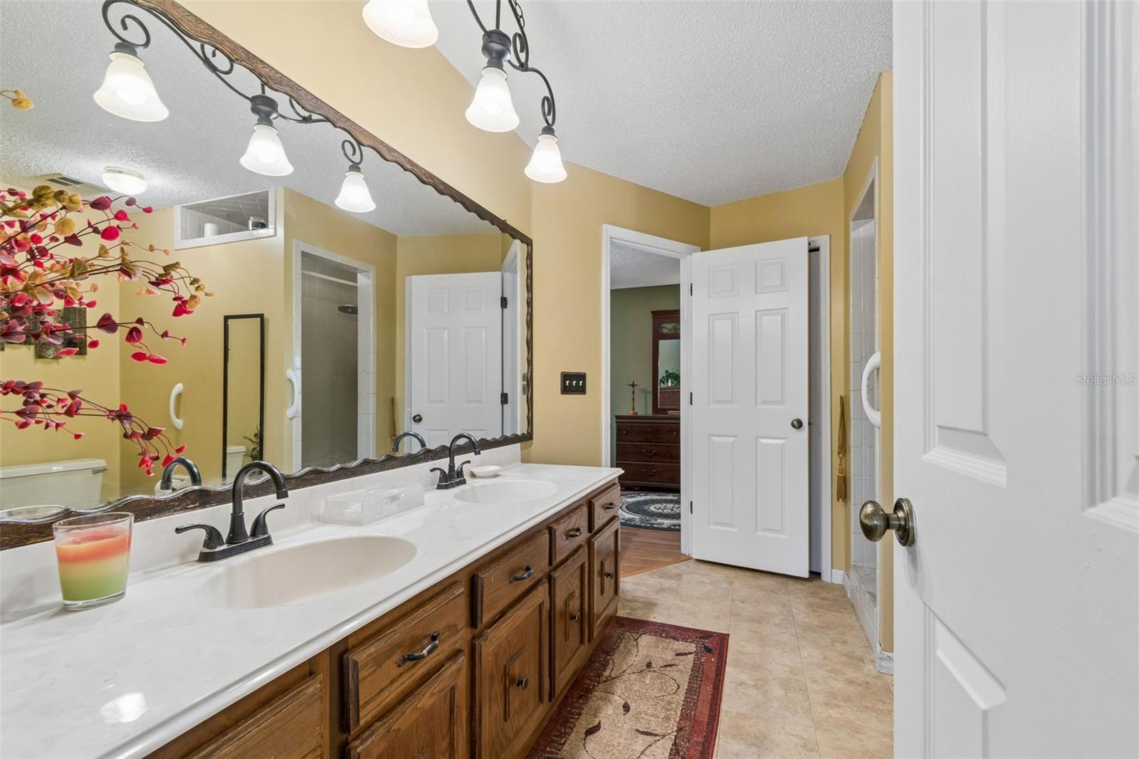 1319 ABBEY CRESCENT LN, CLEARWATER, FL, 33759