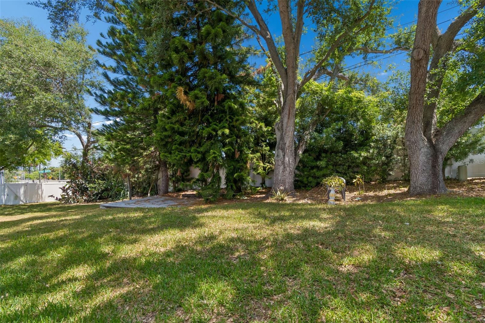1319 ABBEY CRESCENT LN, CLEARWATER, FL, 33759