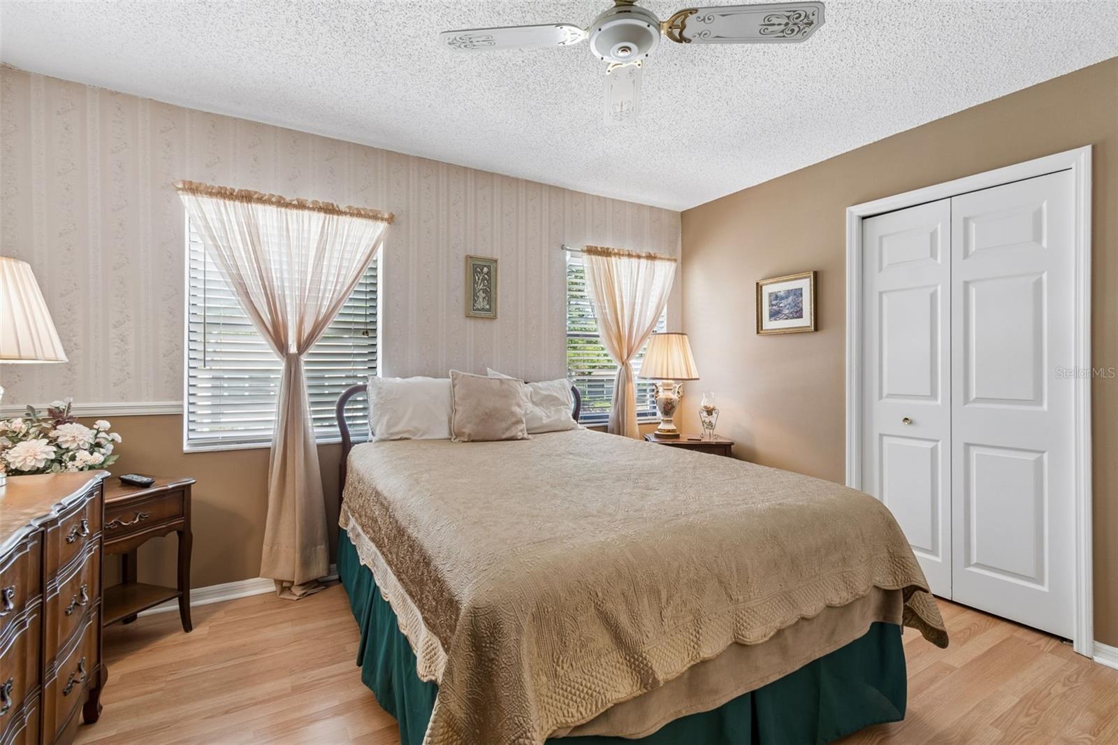 1319 ABBEY CRESCENT LN, CLEARWATER, FL, 33759