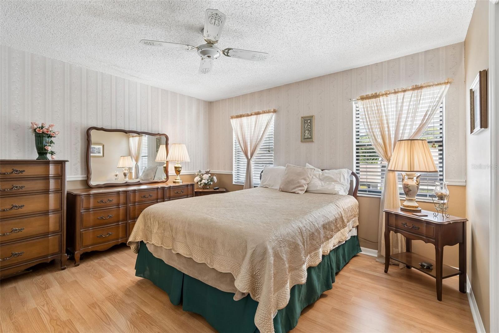 1319 ABBEY CRESCENT LN, CLEARWATER, FL, 33759
