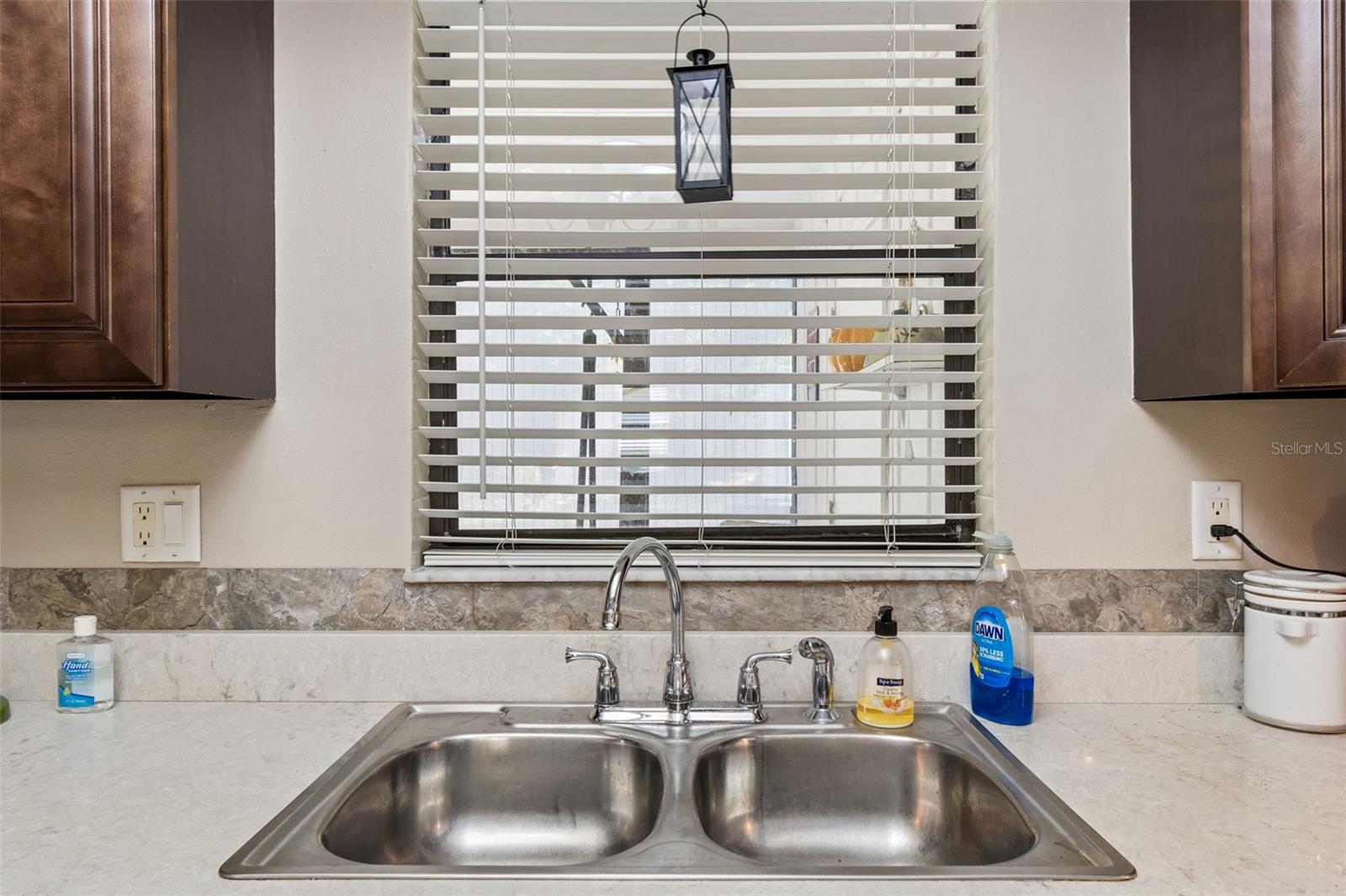 1319 ABBEY CRESCENT LN, CLEARWATER, FL, 33759