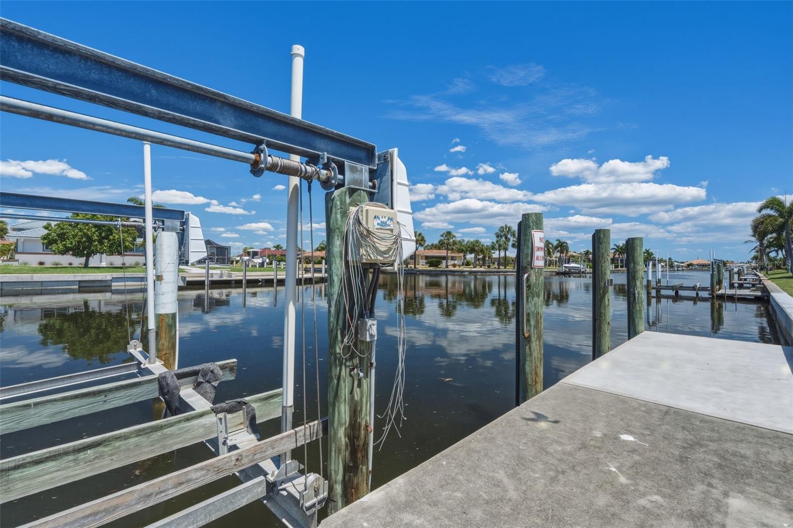 200 BELAIRE CT, PUNTA GORDA, FL, 33950