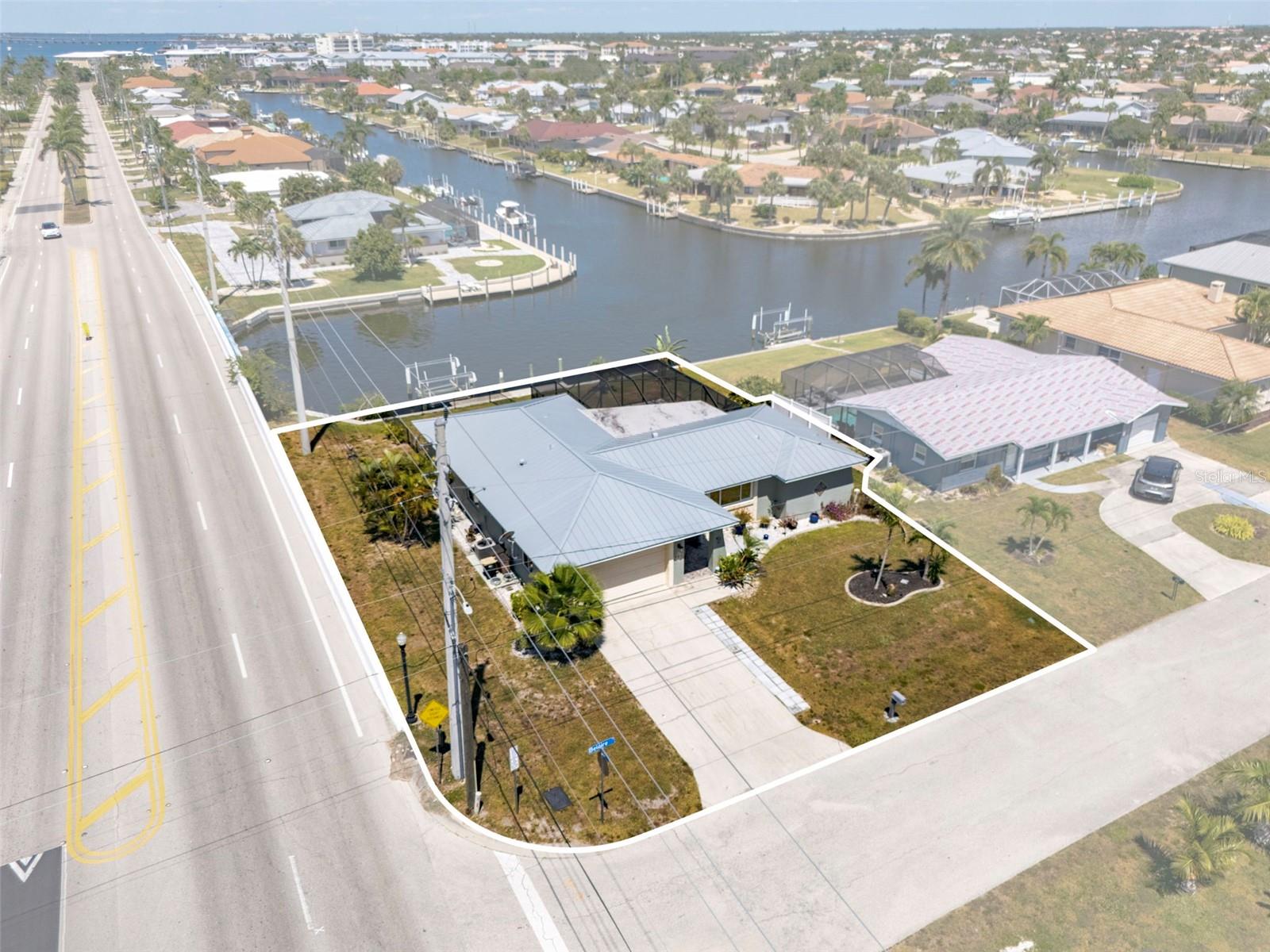 200 BELAIRE CT, PUNTA GORDA, FL, 33950