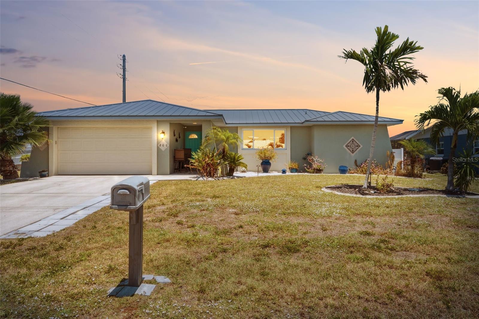 200 BELAIRE CT, PUNTA GORDA, FL, 33950