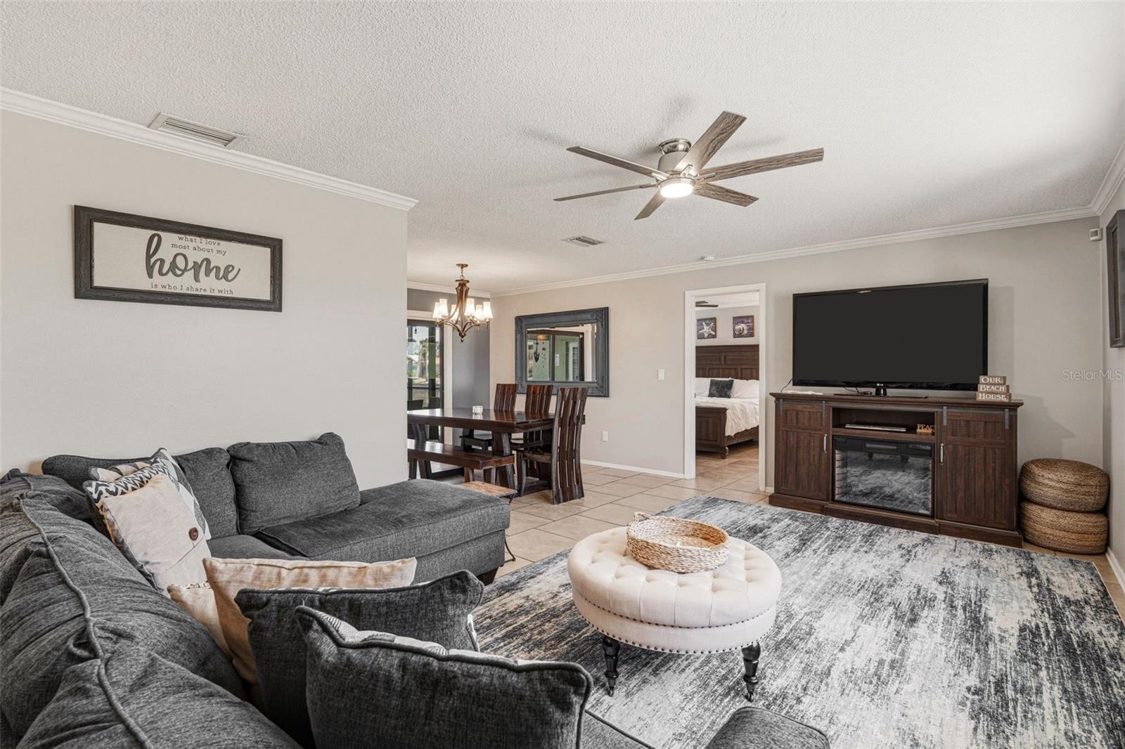 200 BELAIRE CT, PUNTA GORDA, FL, 33950
