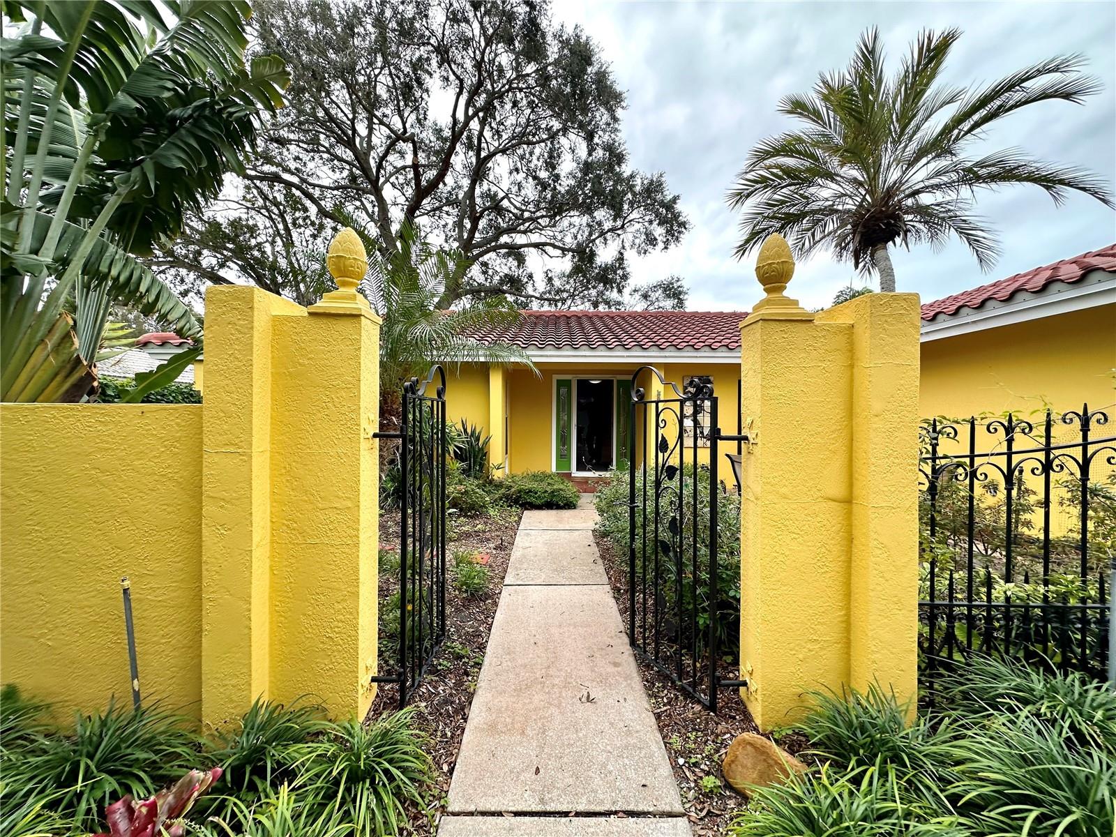 1883 RIVIERA CIR, SARASOTA, FL, 34232