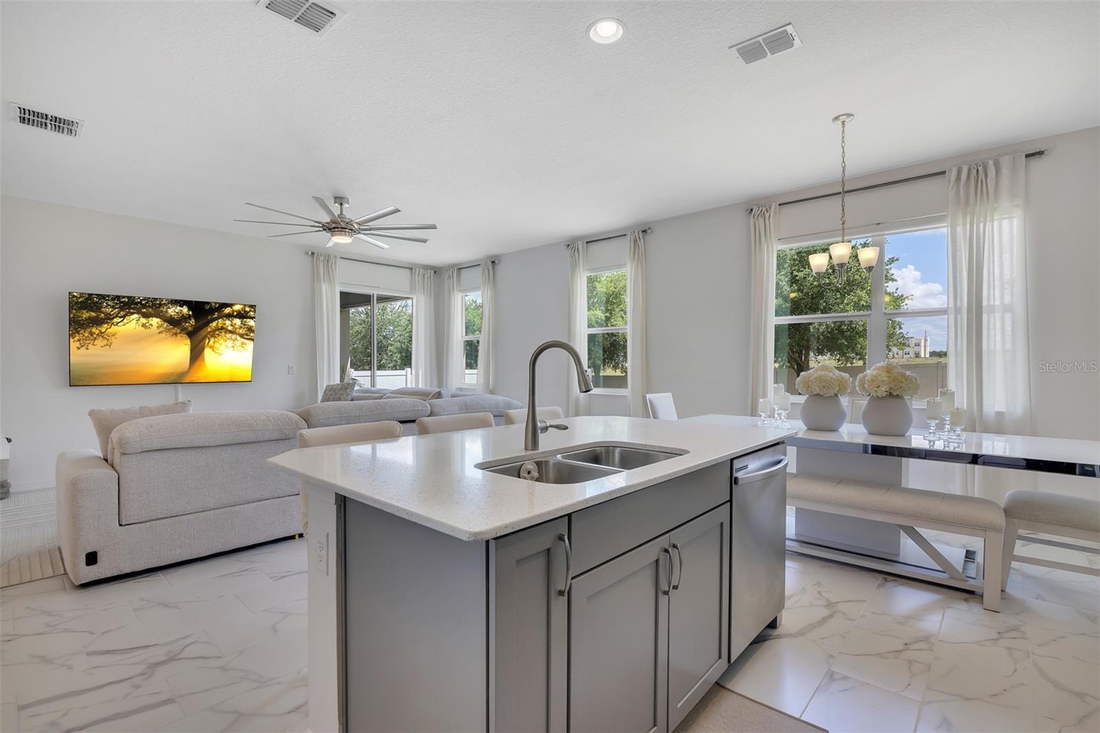549 SAPPHIRE DR, DAVENPORT, FL, 33837