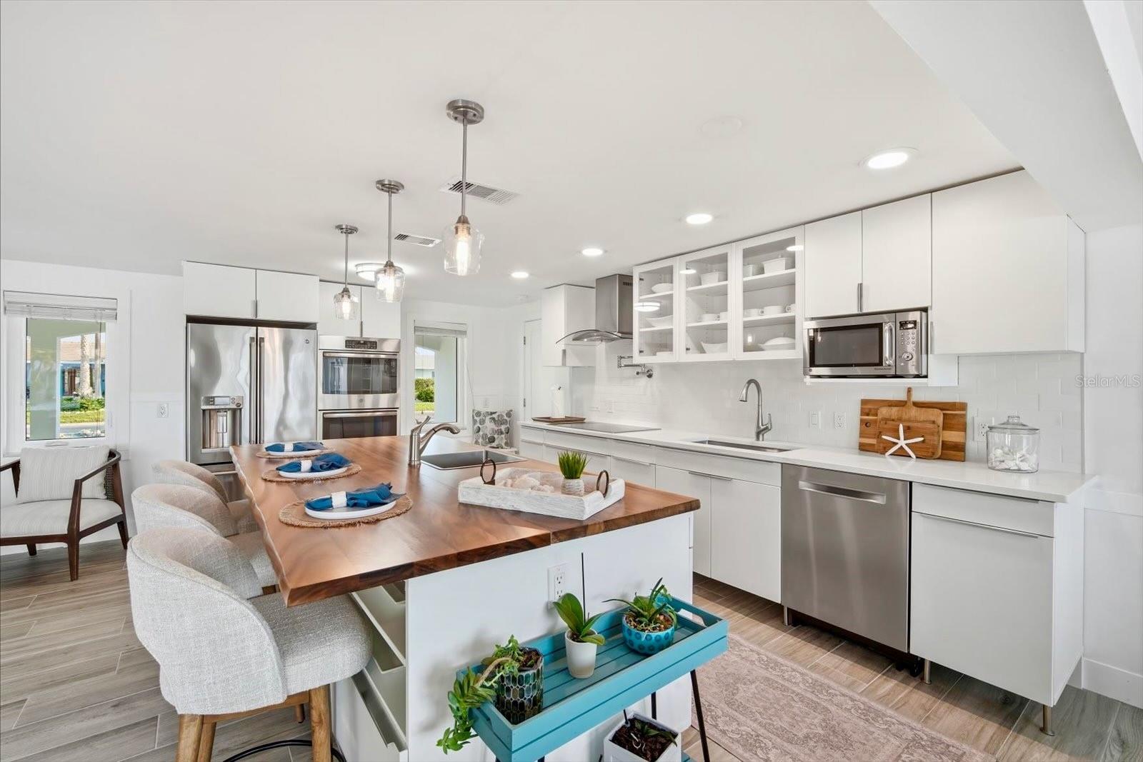 617 DUNDEE LN, HOLMES BEACH, FL, 34217
