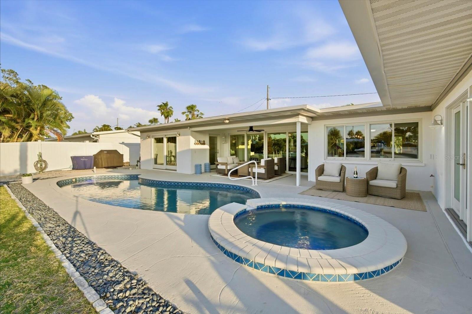 617 DUNDEE LN, HOLMES BEACH, FL, 34217