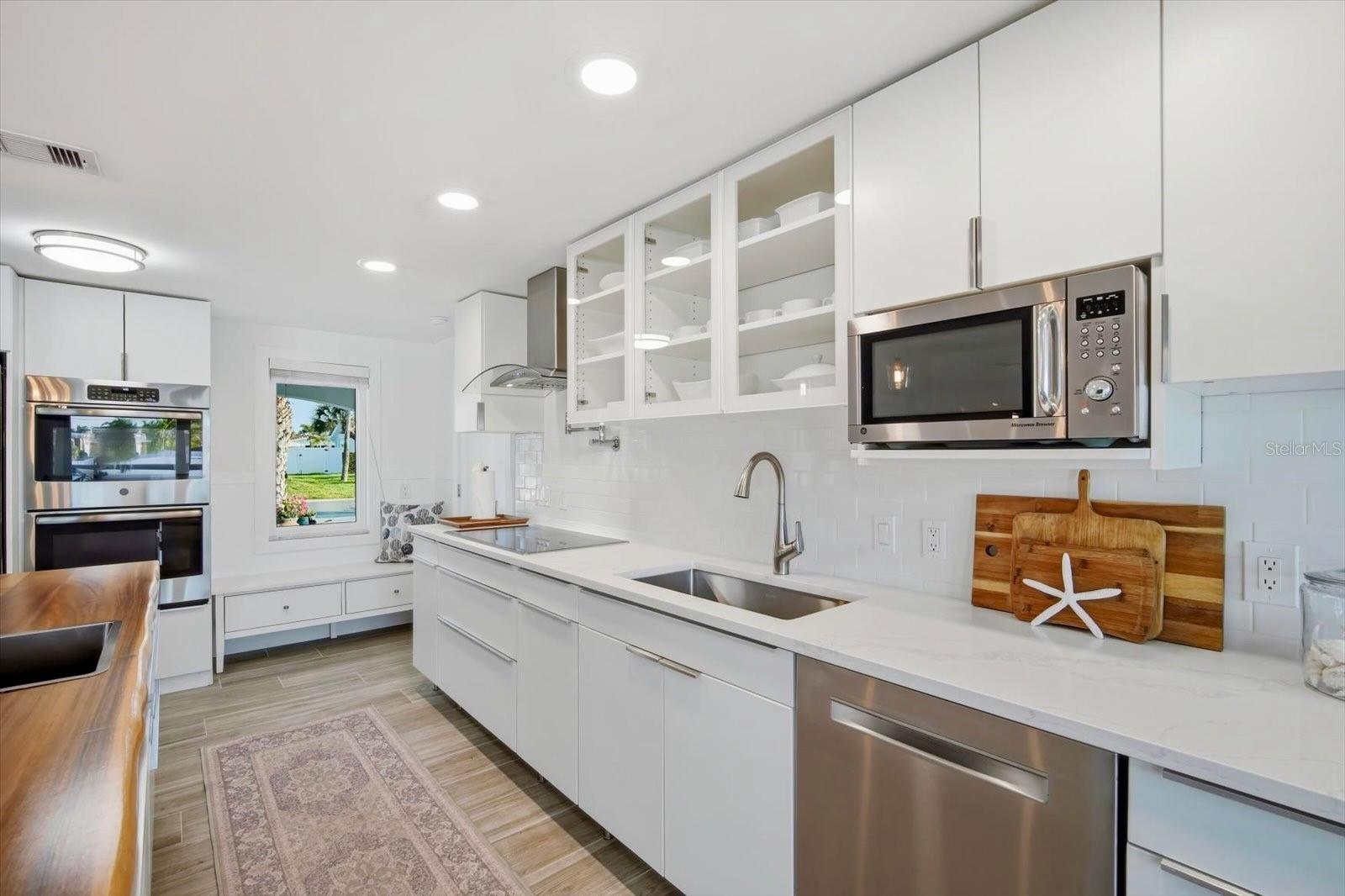 617 DUNDEE LN, HOLMES BEACH, FL, 34217
