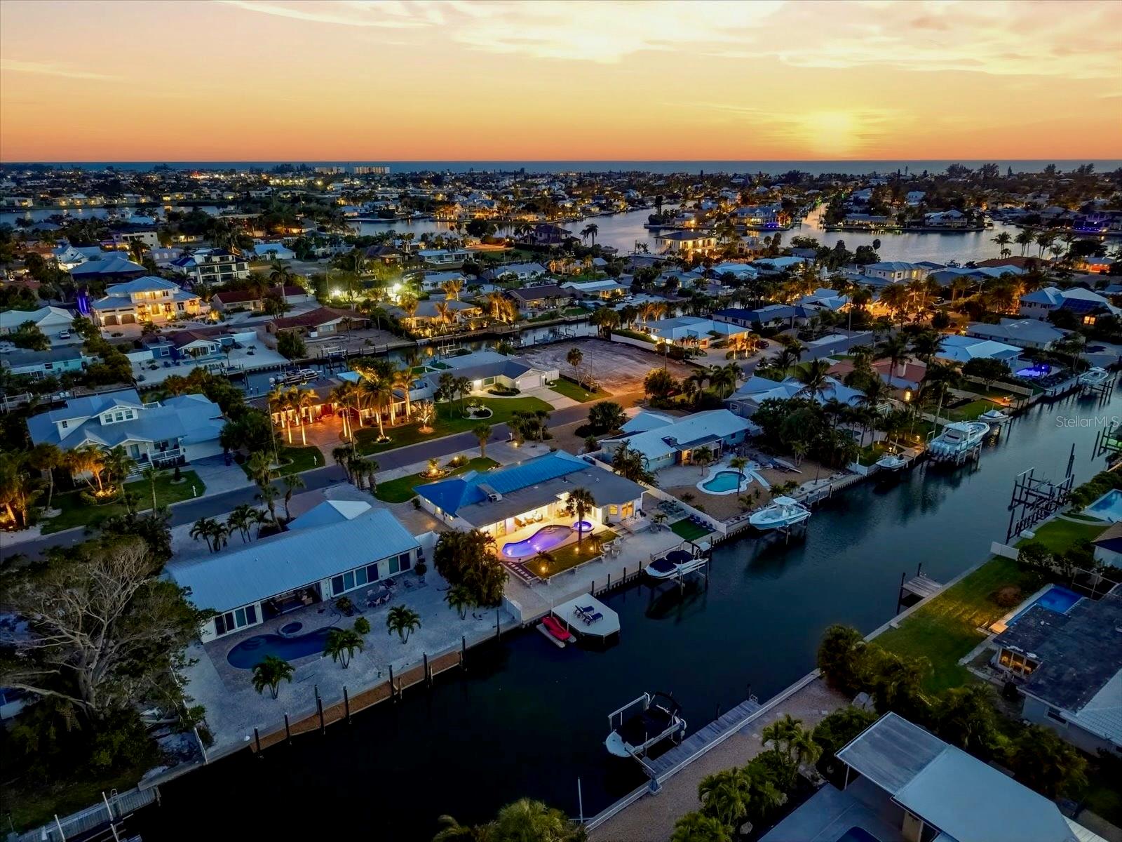617 DUNDEE LN, HOLMES BEACH, FL, 34217