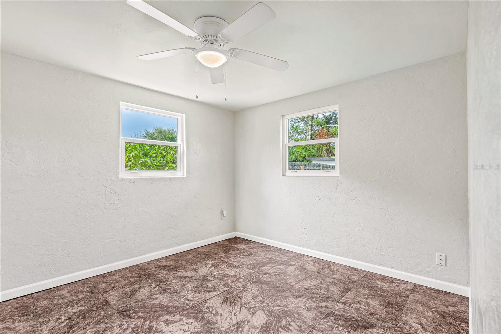 916 FLAGLER AVE, EDGEWATER, FL, 32132