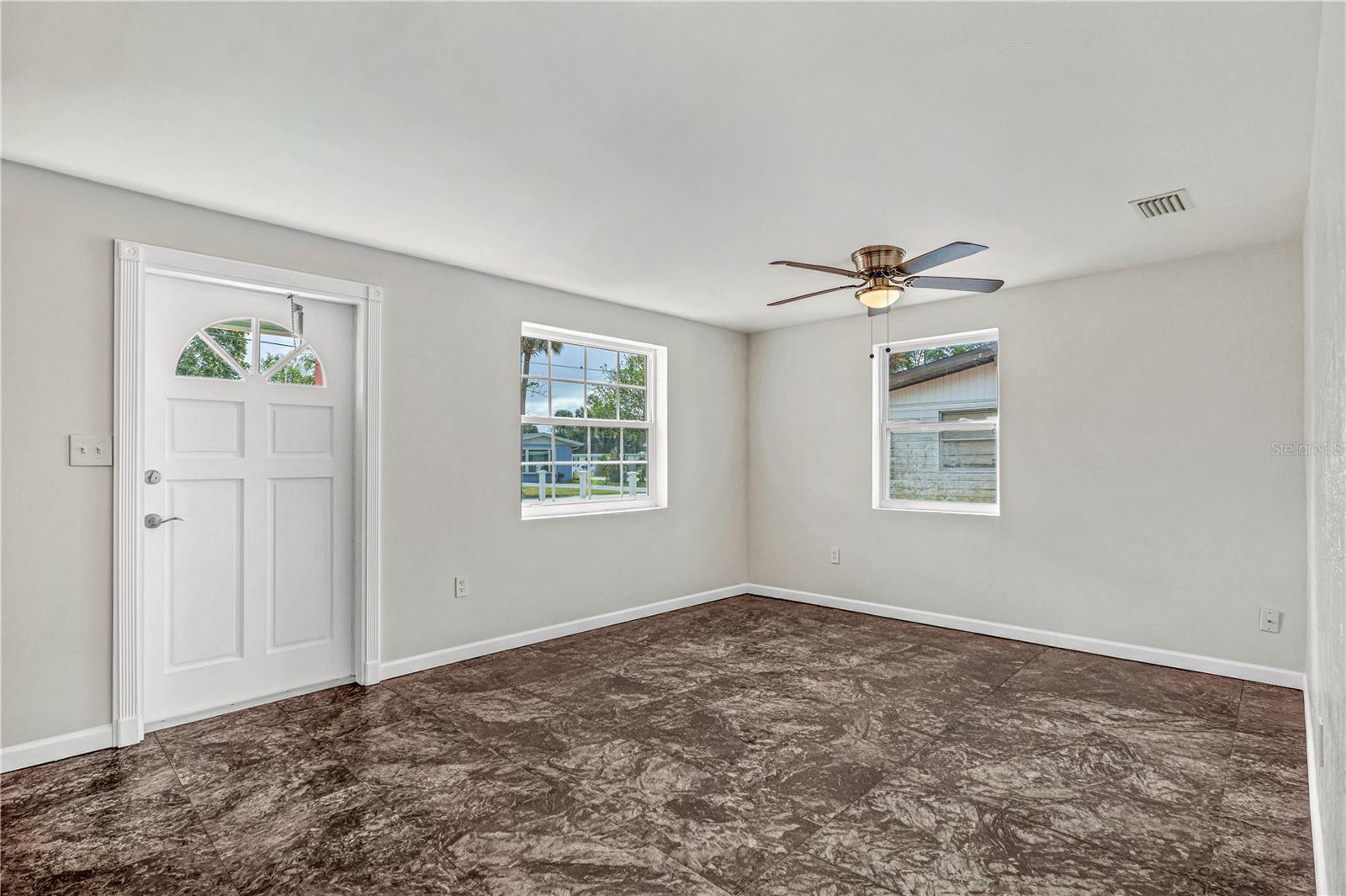 916 FLAGLER AVE, EDGEWATER, FL, 32132