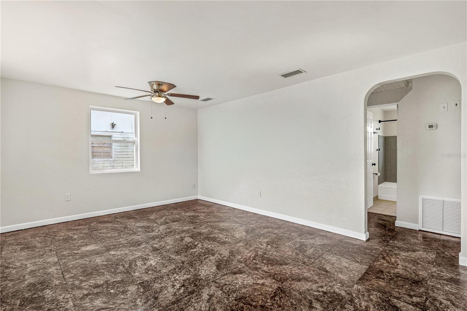 916 FLAGLER AVE, EDGEWATER, FL, 32132