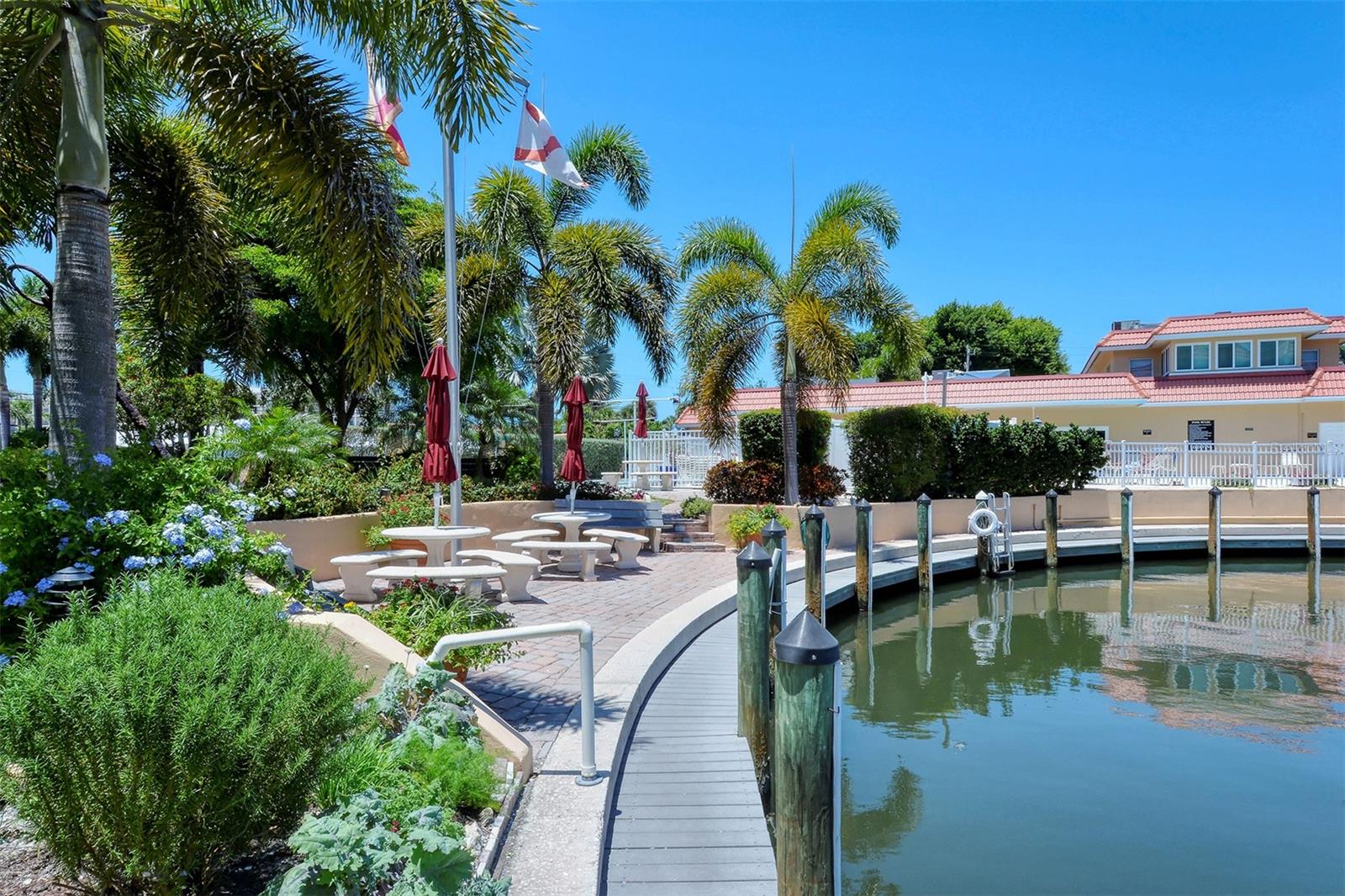 1215 S PORTOFINO DR #107, SARASOTA, FL, 34242