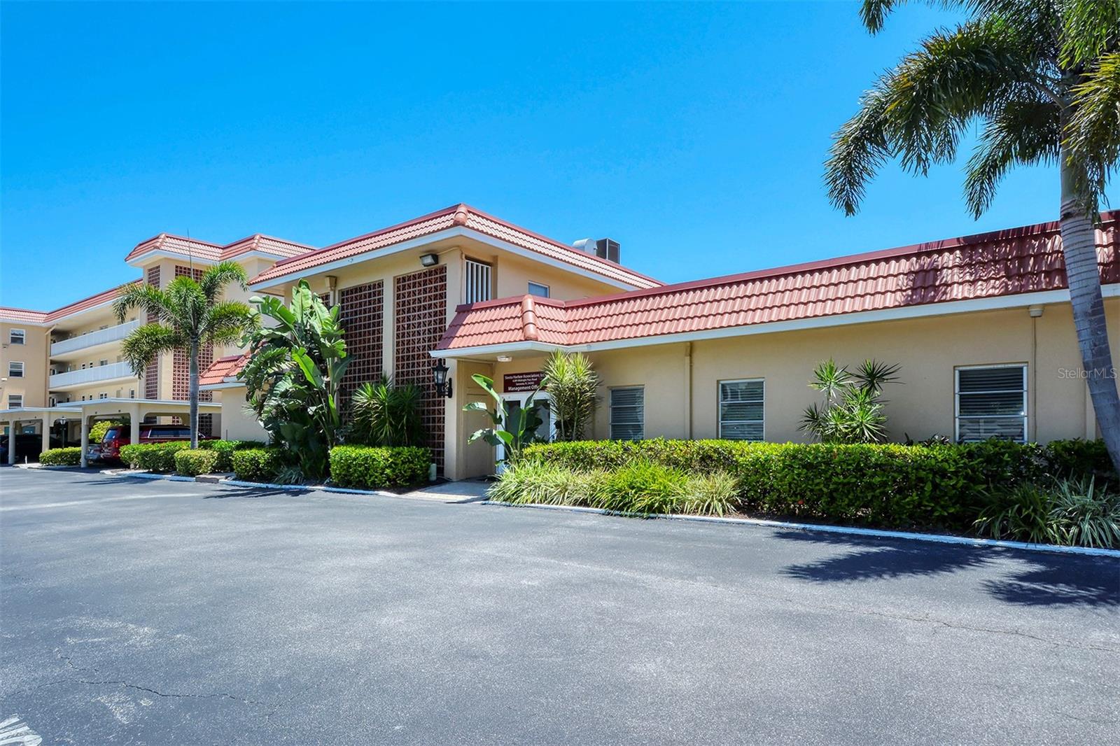 1215 S PORTOFINO DR #107, SARASOTA, FL, 34242