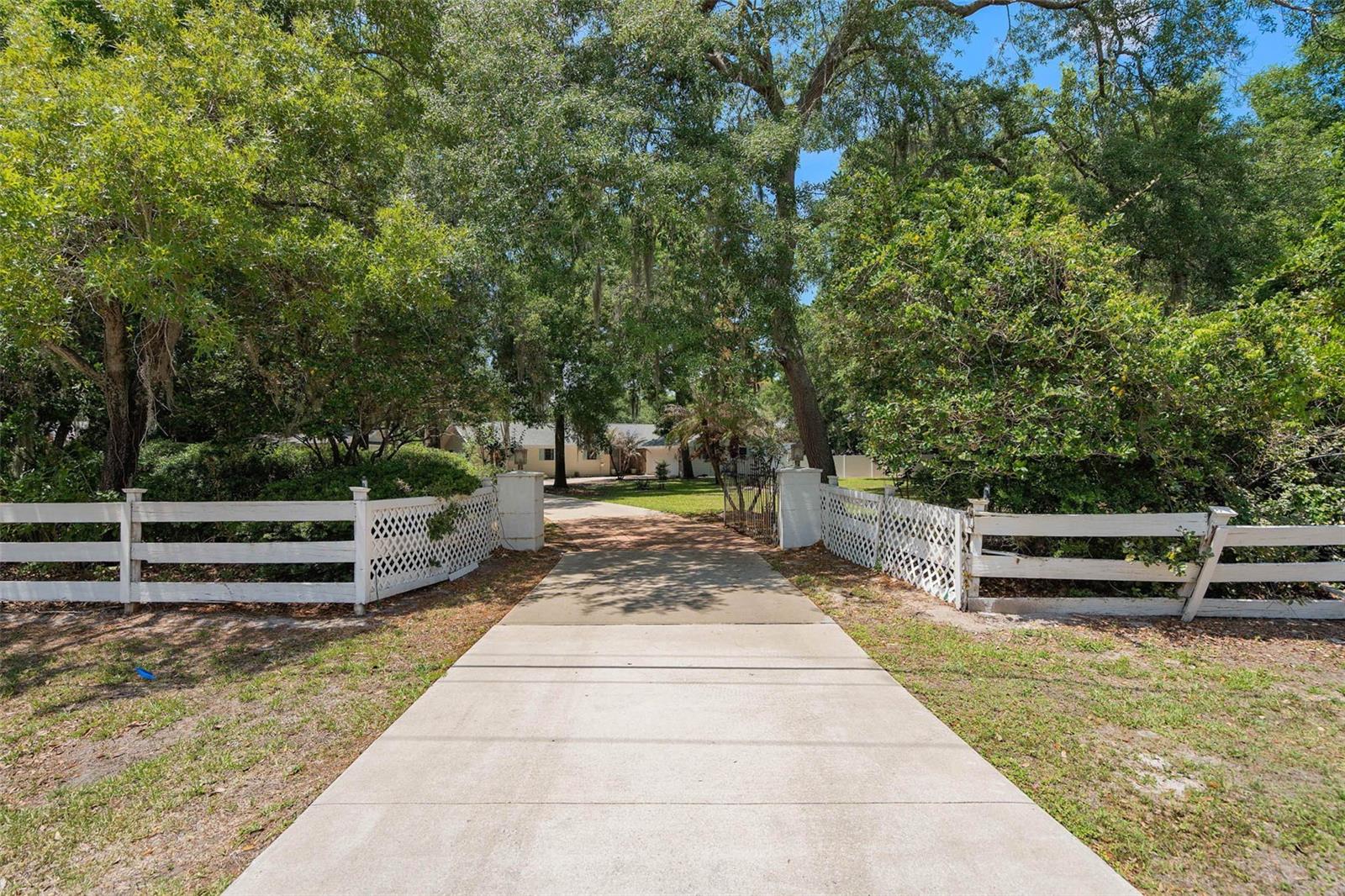 18425 STATE ROAD 44, EUSTIS, FL, 32736