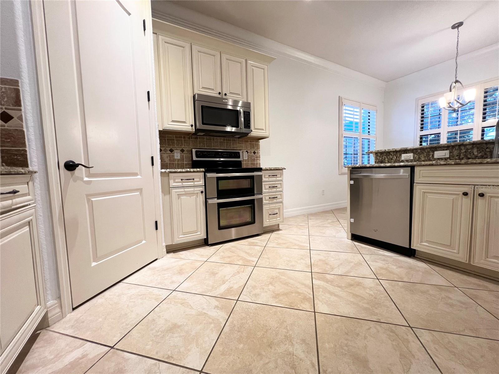 8213 PRESTBURY DR, ORLANDO, FL, 32832