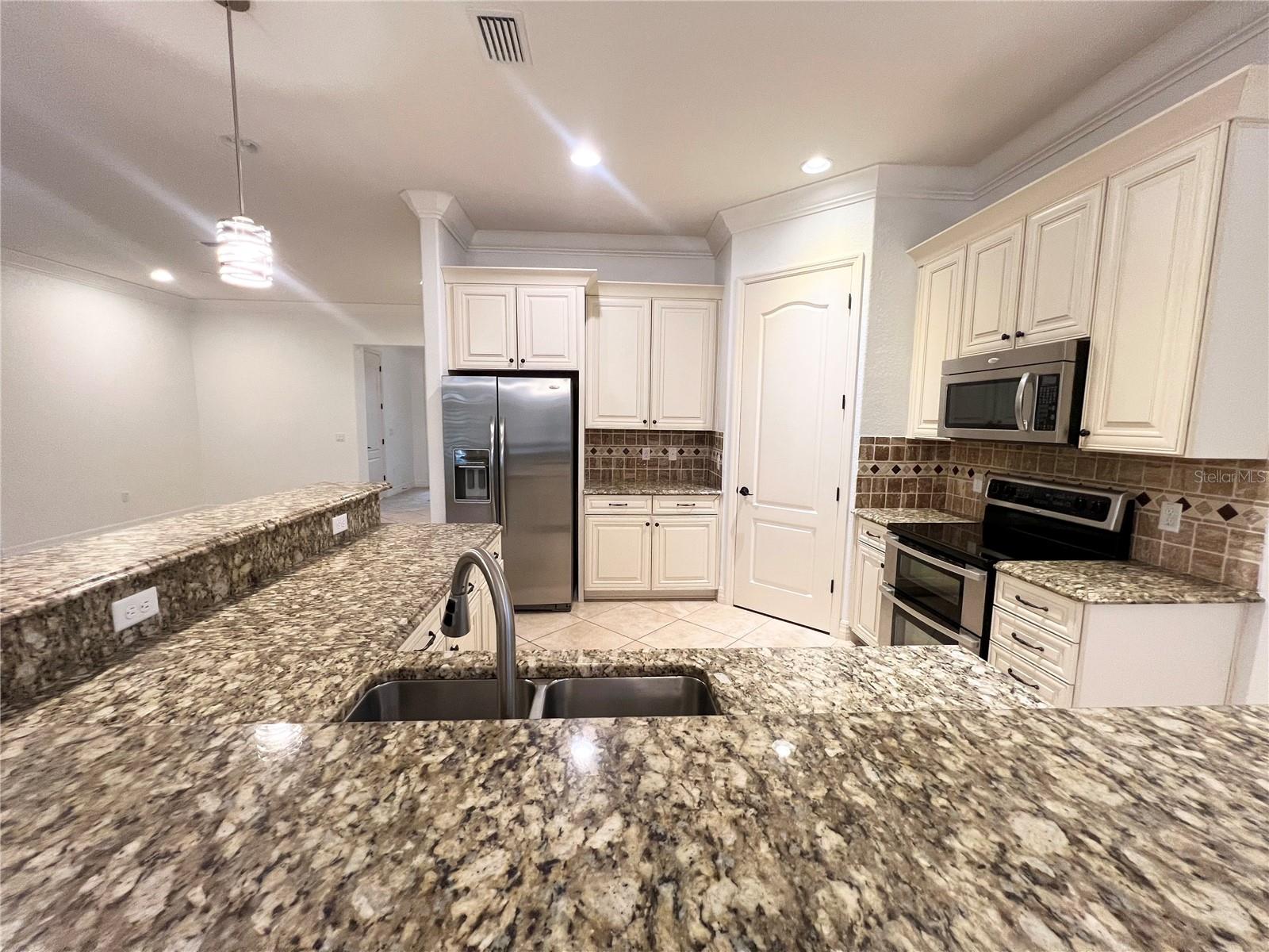 8213 PRESTBURY DR, ORLANDO, FL, 32832