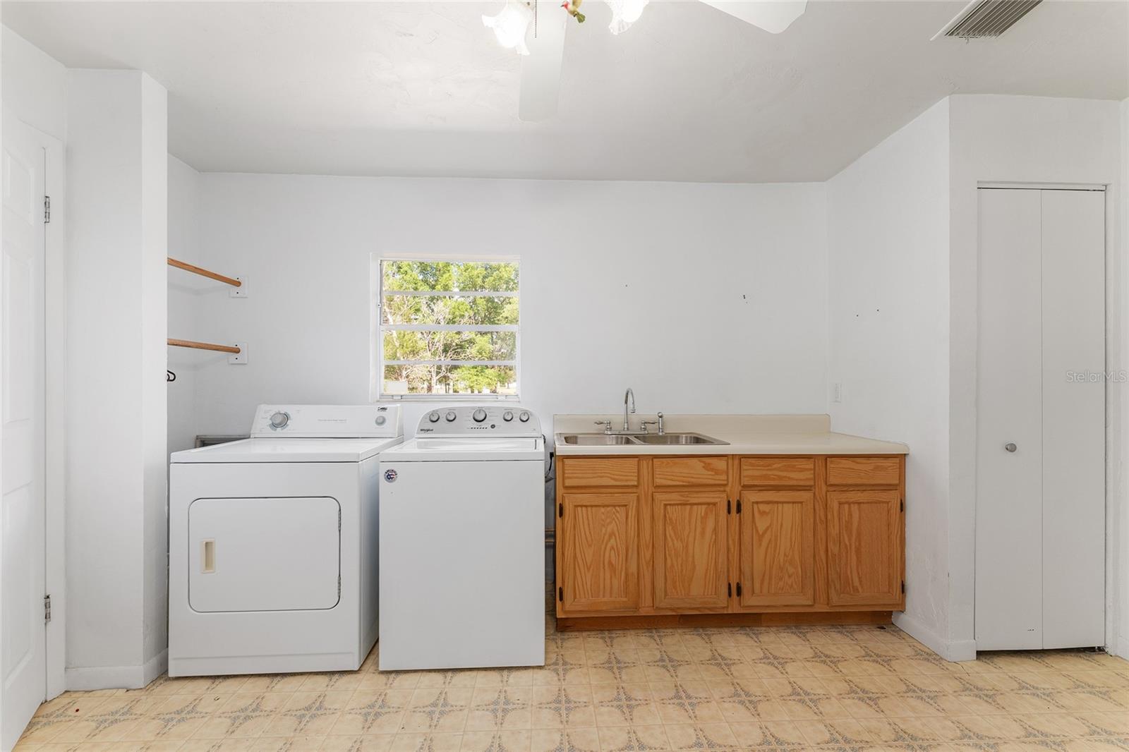 415 SE ADAMS ST, HIGH SPRINGS, FL, 32643