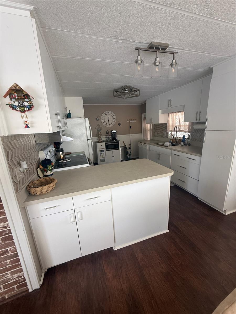 7880 54TH AVE N #125, ST PETERSBURG, FL, 33709