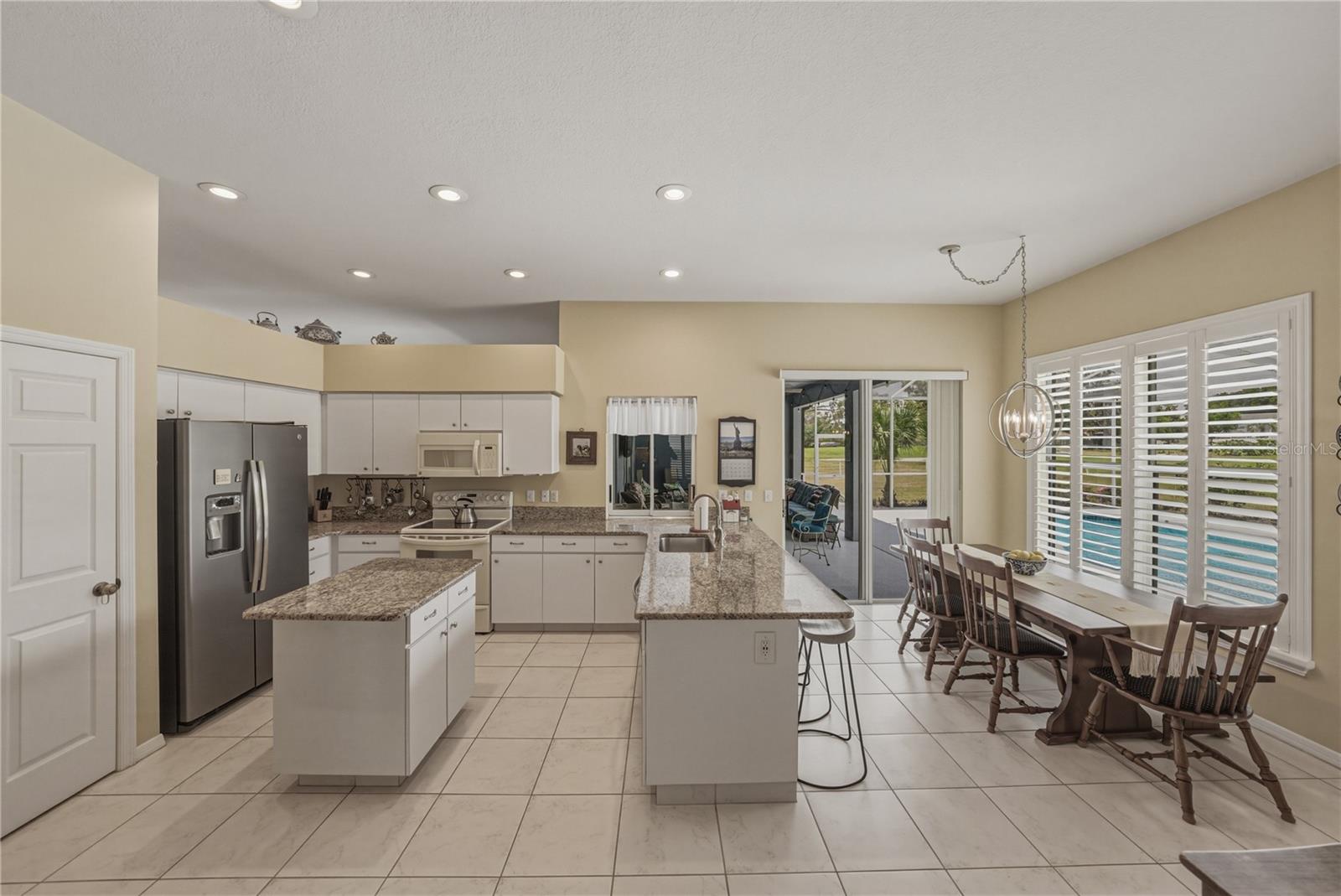2624 CRESTFIELD DR, VALRICO, FL, 33596