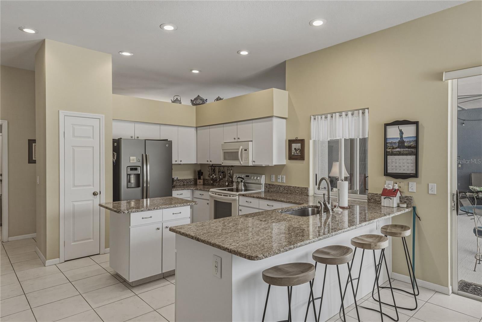 2624 CRESTFIELD DR, VALRICO, FL, 33596