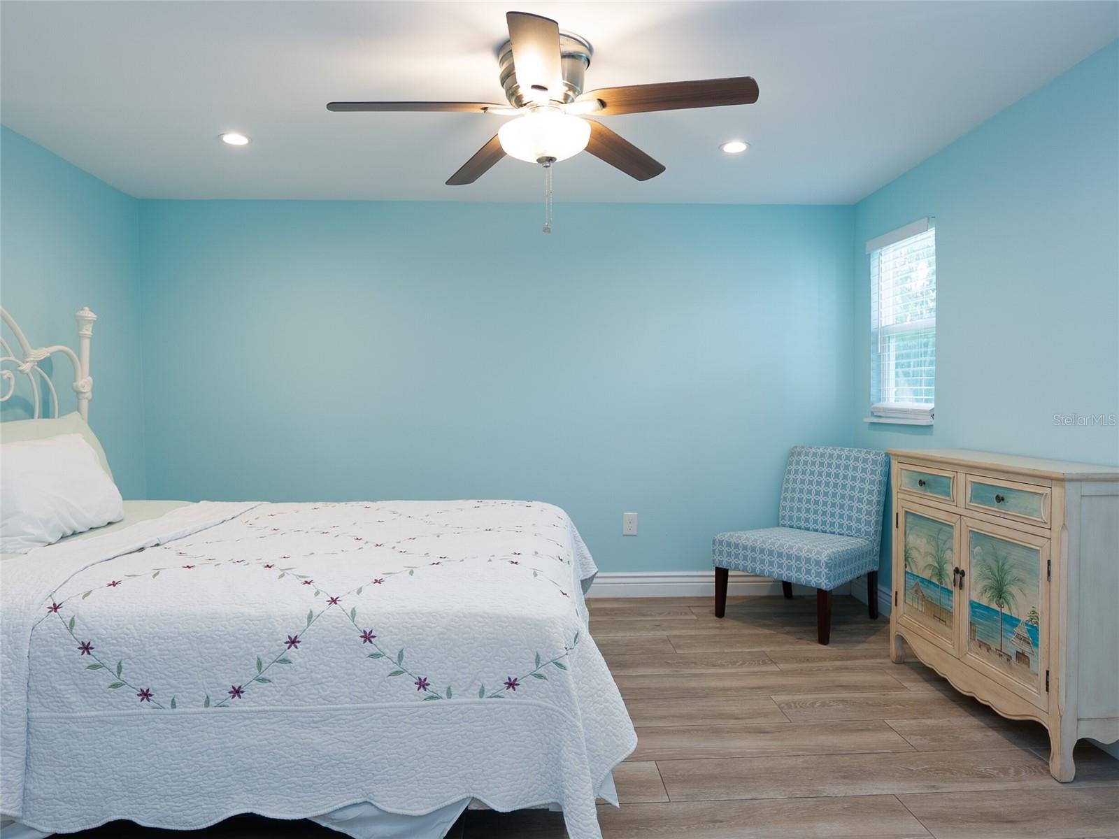 3140 BAY SHORE RD, SARASOTA, FL, 34234
