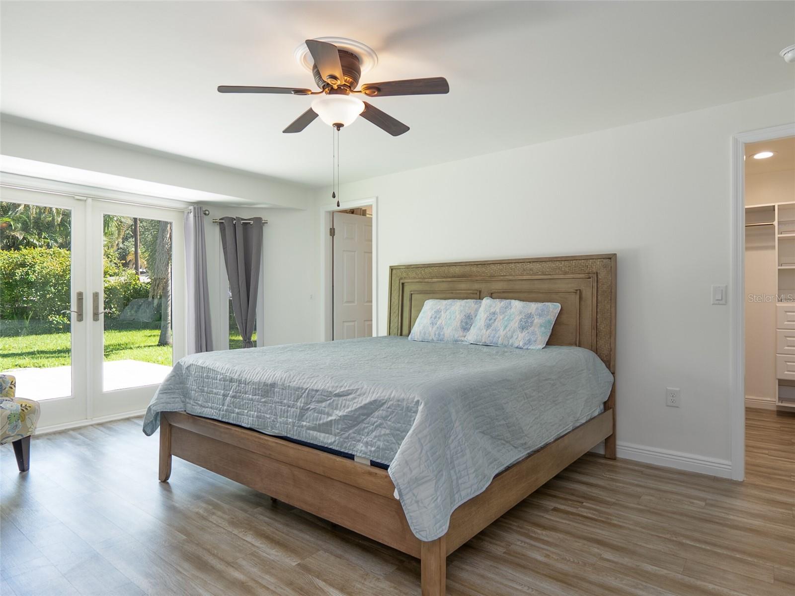3140 BAY SHORE RD, SARASOTA, FL, 34234