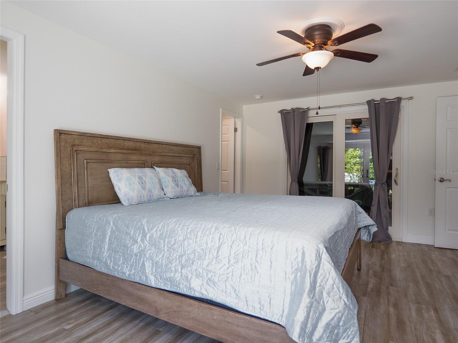 3140 BAY SHORE RD, SARASOTA, FL, 34234