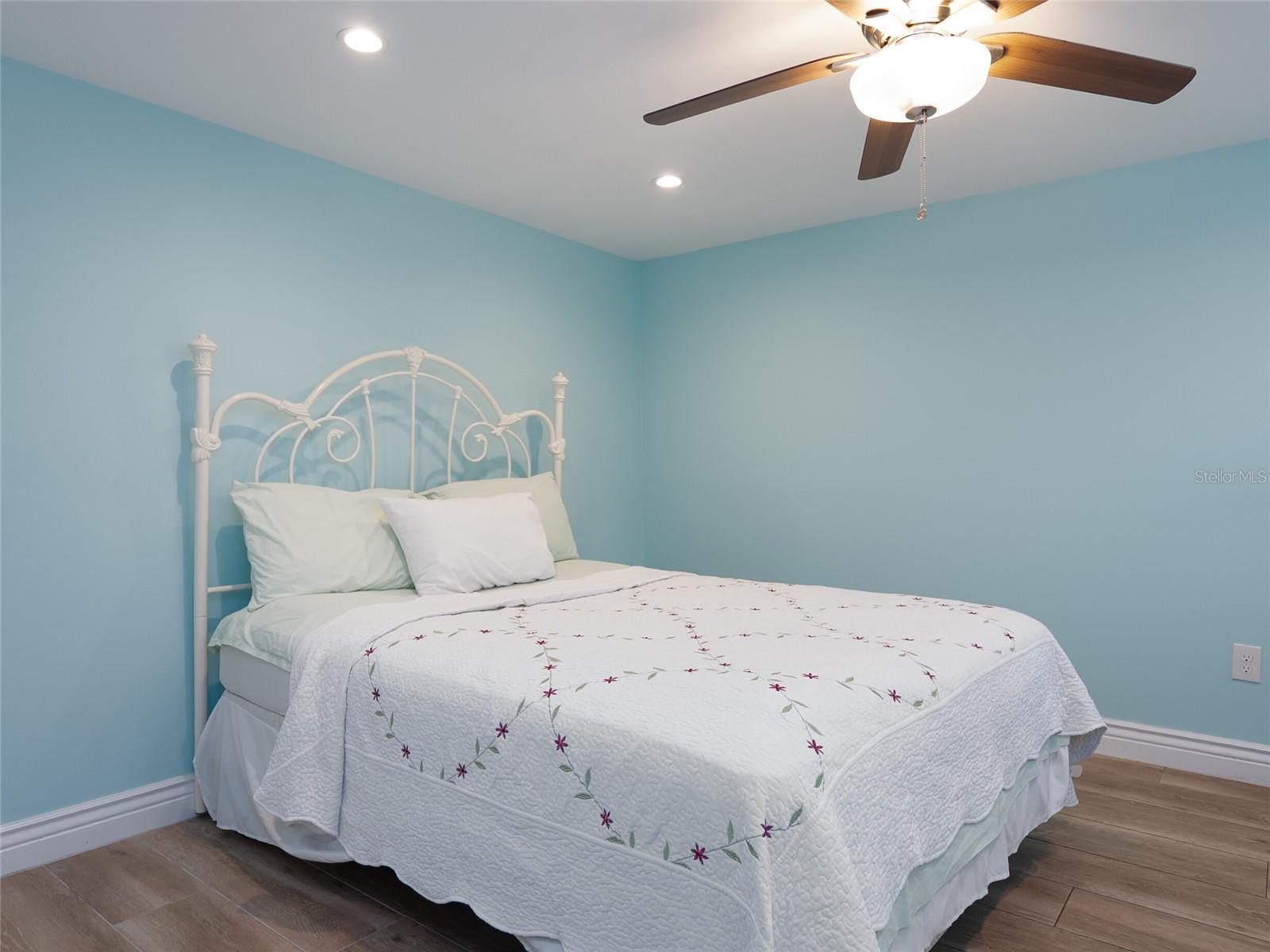 3140 BAY SHORE RD, SARASOTA, FL, 34234