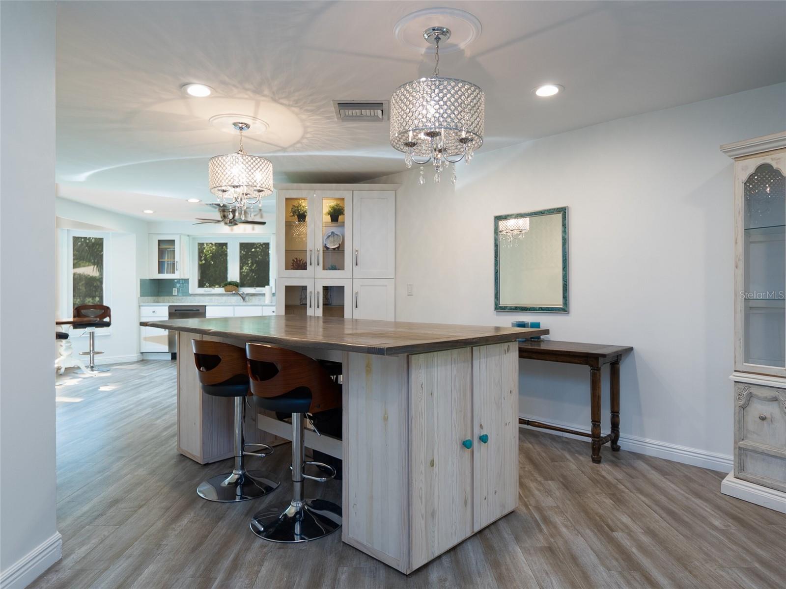 3140 BAY SHORE RD, SARASOTA, FL, 34234