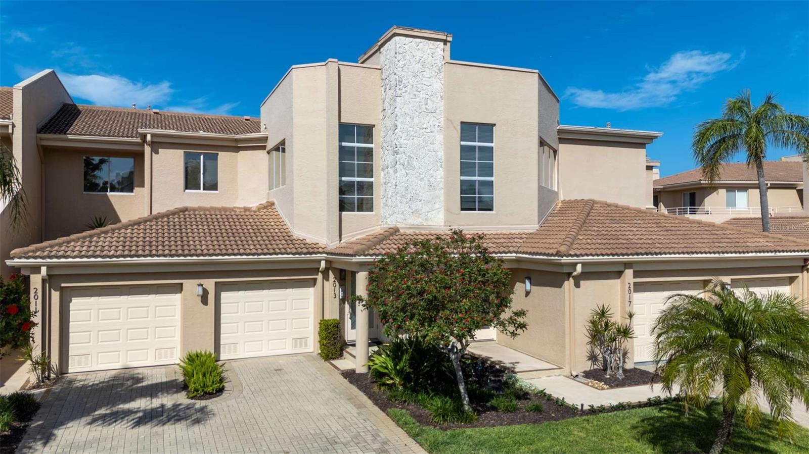 2013 HARBOUR LINKS DR #2013, LONGBOAT KEY, FL, 34228