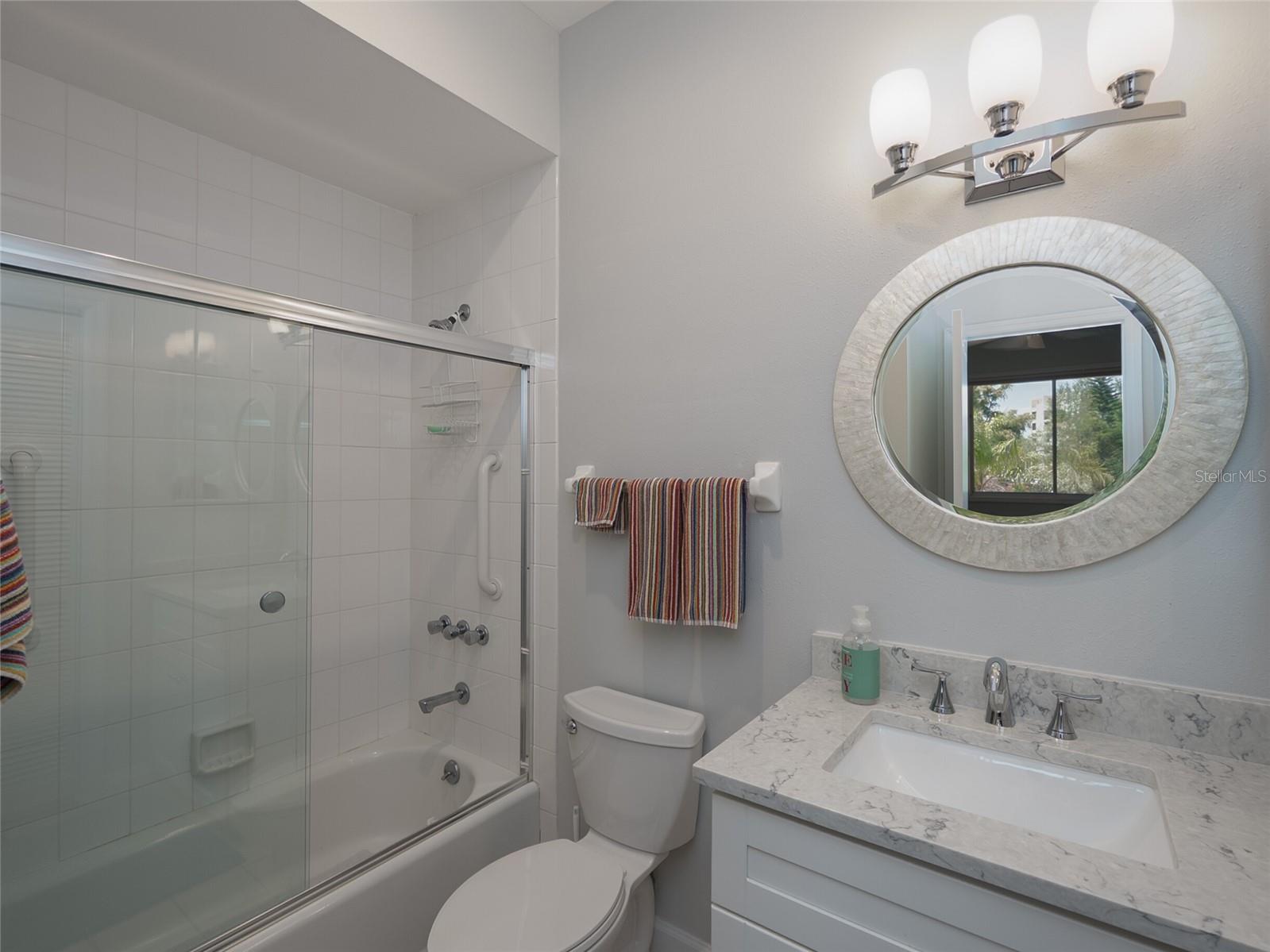 2013 HARBOUR LINKS DR #2013, LONGBOAT KEY, FL, 34228