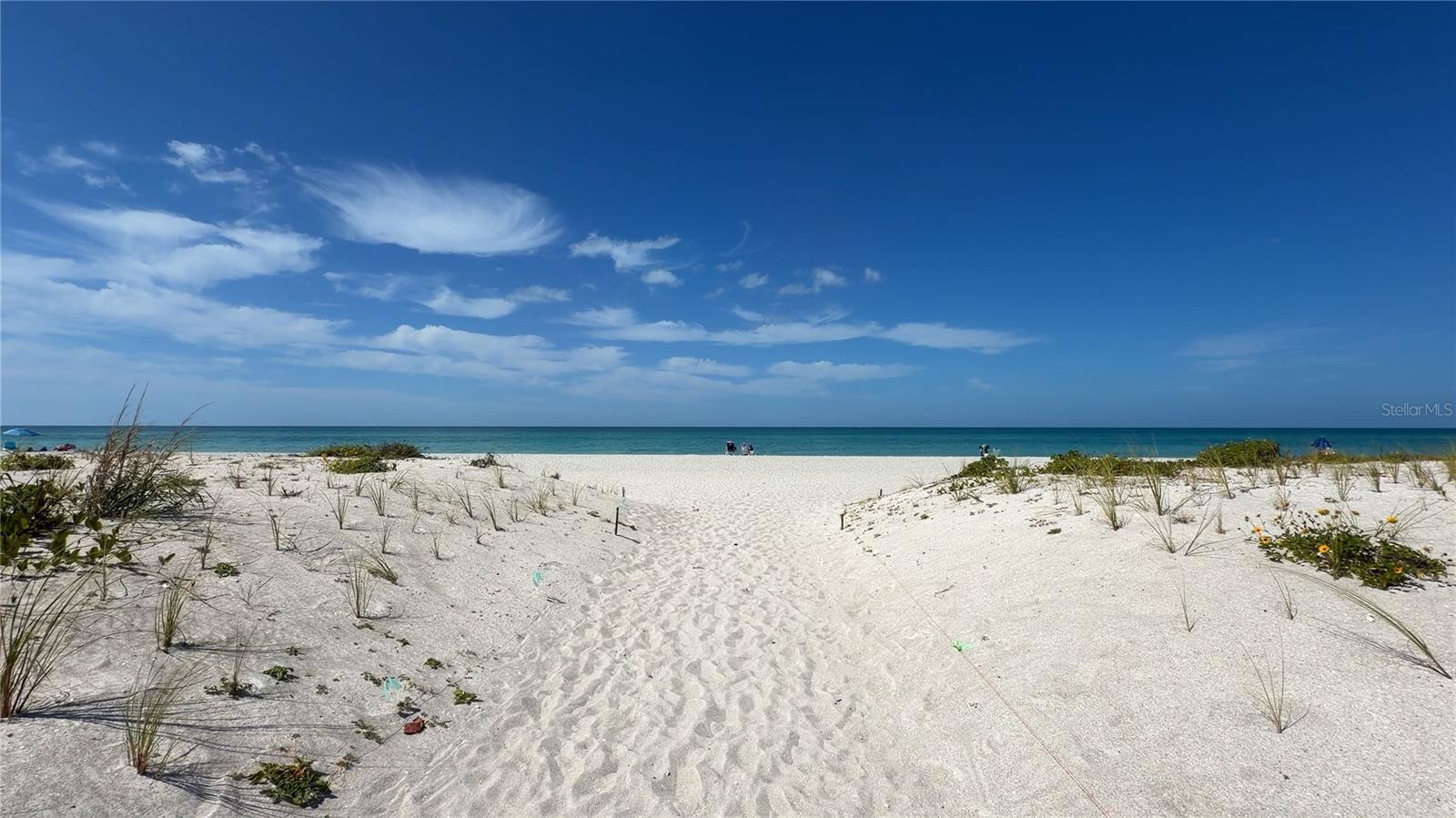 2013 HARBOUR LINKS DR #2013, LONGBOAT KEY, FL, 34228