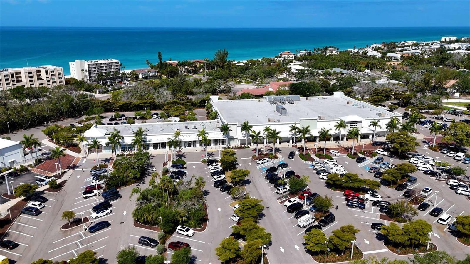 2013 HARBOUR LINKS DR #2013, LONGBOAT KEY, FL, 34228