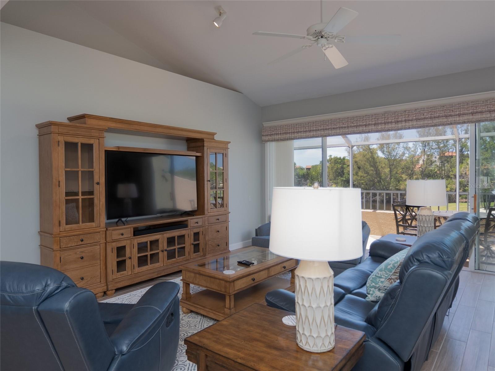 2013 HARBOUR LINKS DR #2013, LONGBOAT KEY, FL, 34228