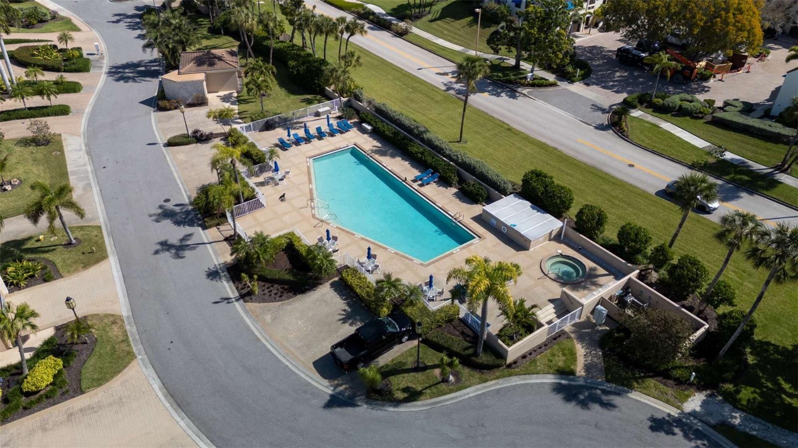 2013 HARBOUR LINKS DR #2013, LONGBOAT KEY, FL, 34228