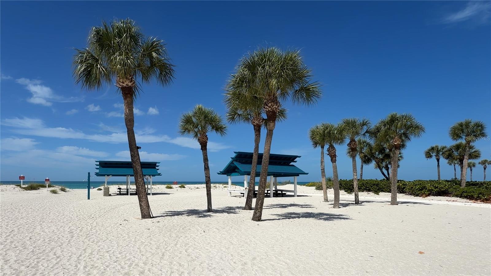 2013 HARBOUR LINKS DR #2013, LONGBOAT KEY, FL, 34228