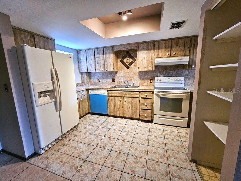 5640 FERGUSON CT #2208, NEW PORT RICHEY, FL, 34652