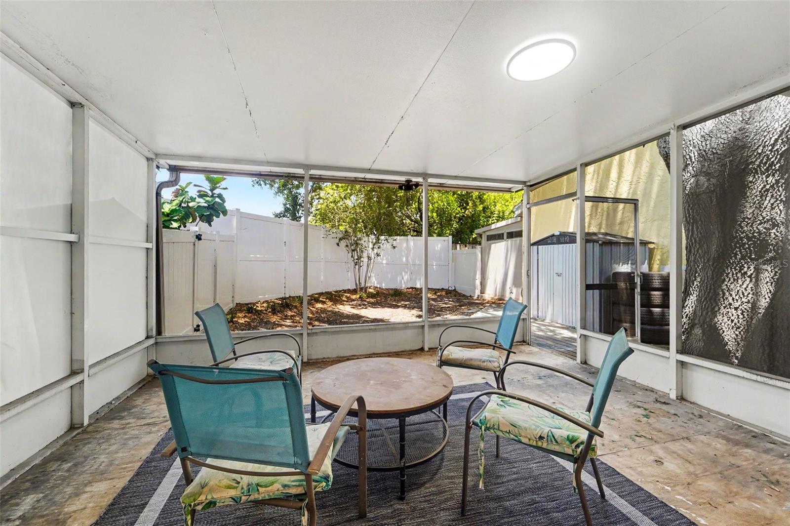 2511 W TEXAS AVE #B, TAMPA, FL, 33629