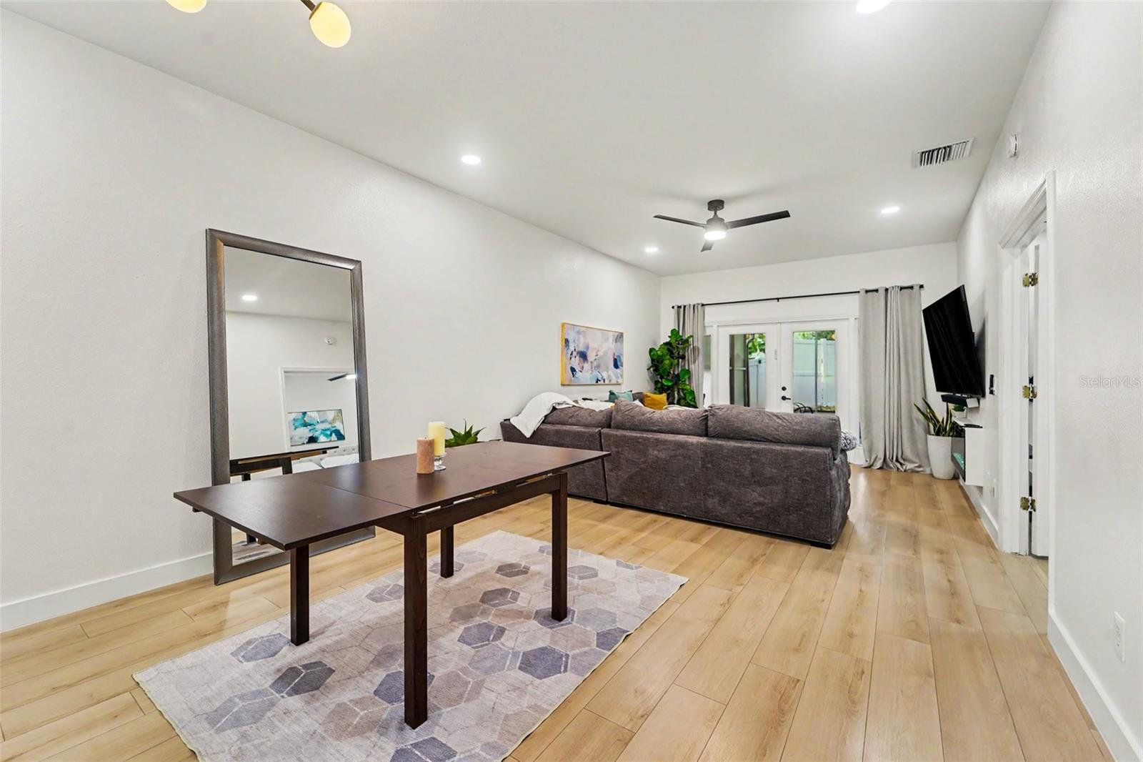 2511 W TEXAS AVE #B, TAMPA, FL, 33629