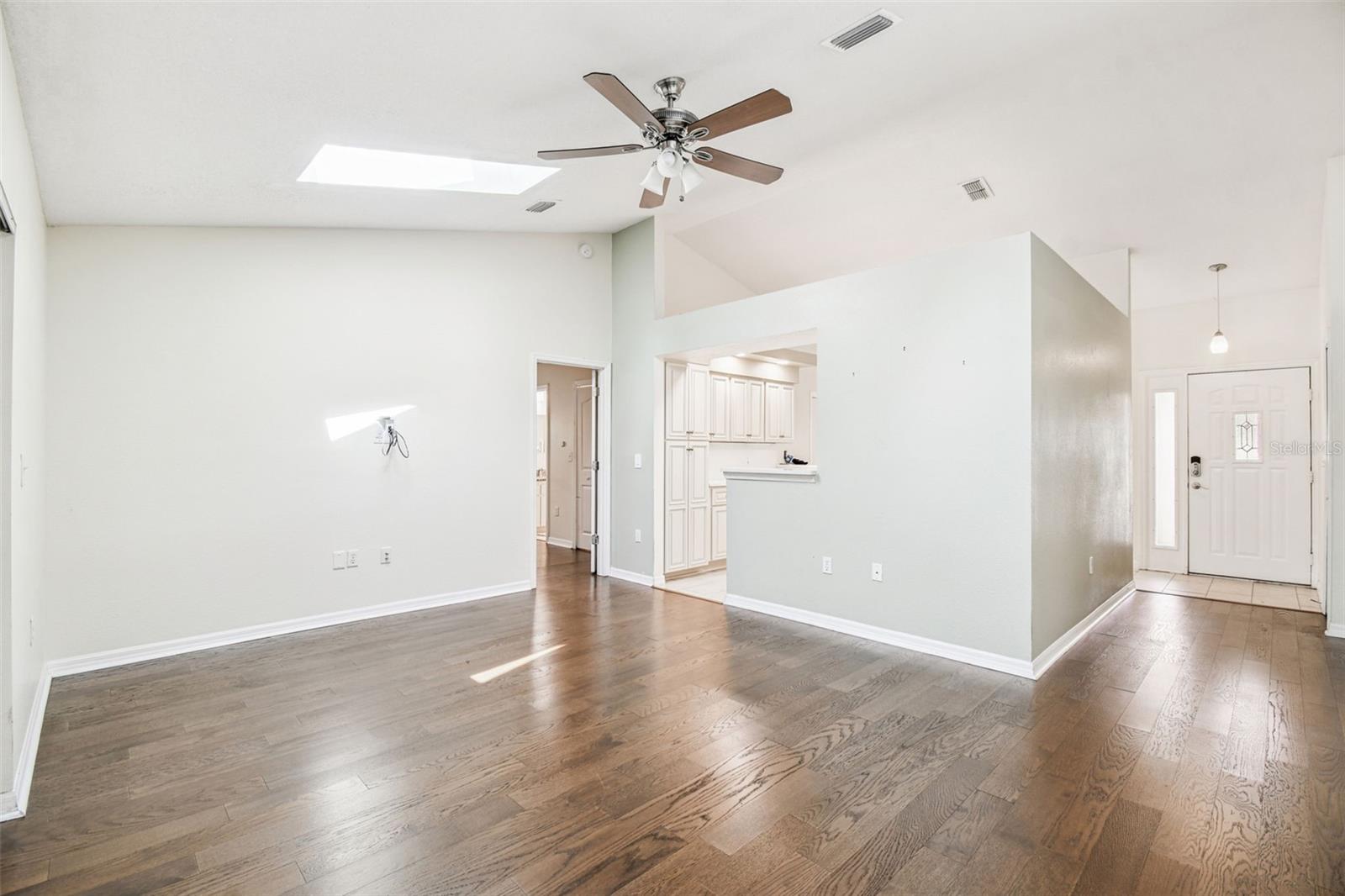7021 OREGON CHICKADEE RD, WEEKI WACHEE, FL, 34613