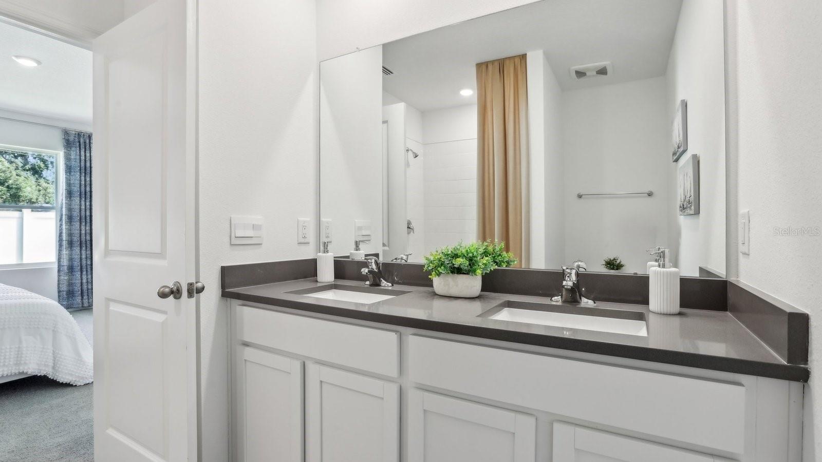 32287 EVENING GROVE CT, WESLEY CHAPEL, FL, 33543