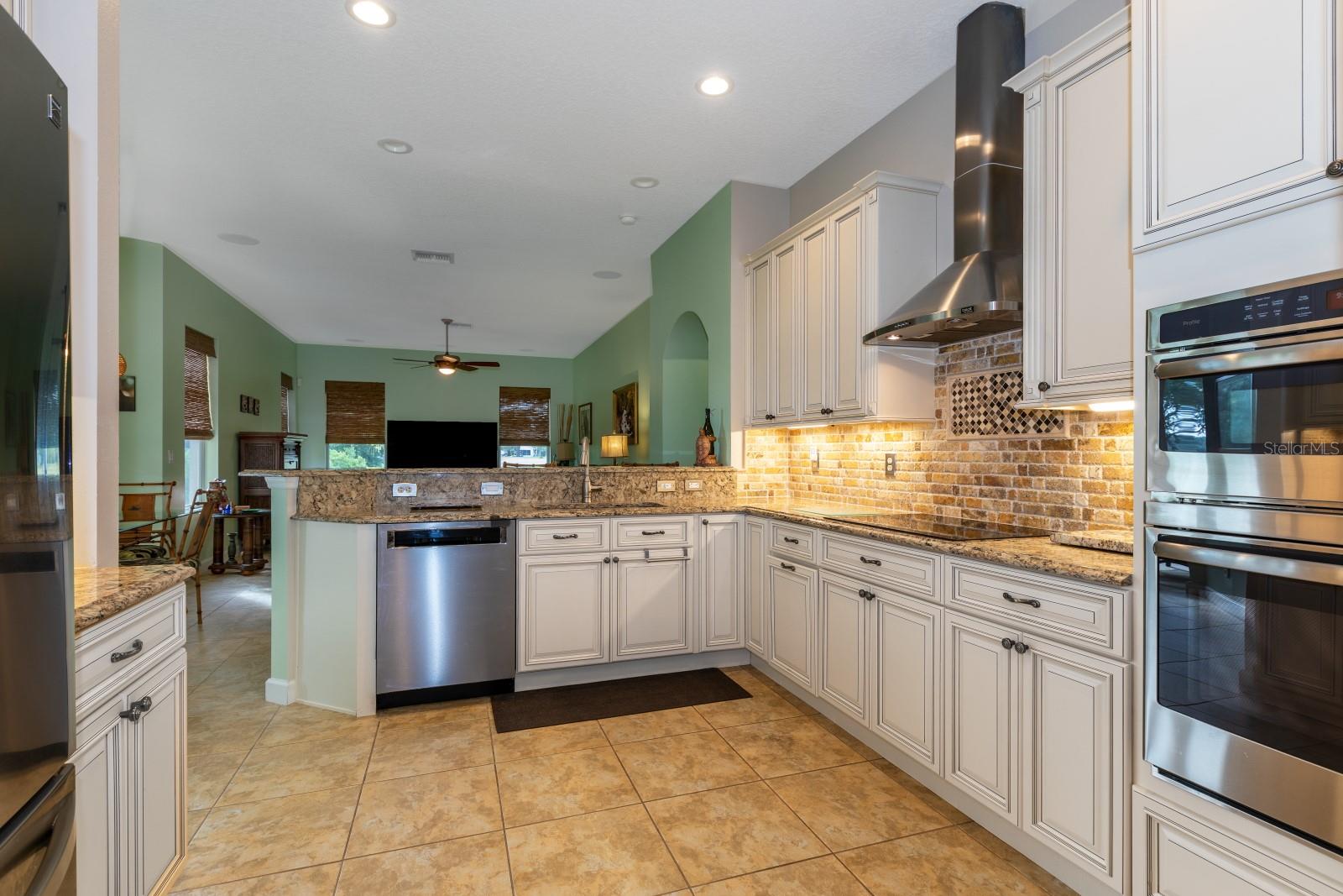 5739 ILLUMINATION LN, LEESBURG, FL, 34748