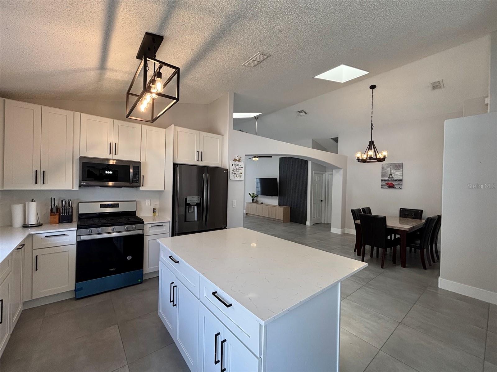 2521 ONEIDA LOOP, KISSIMMEE, FL, 34747