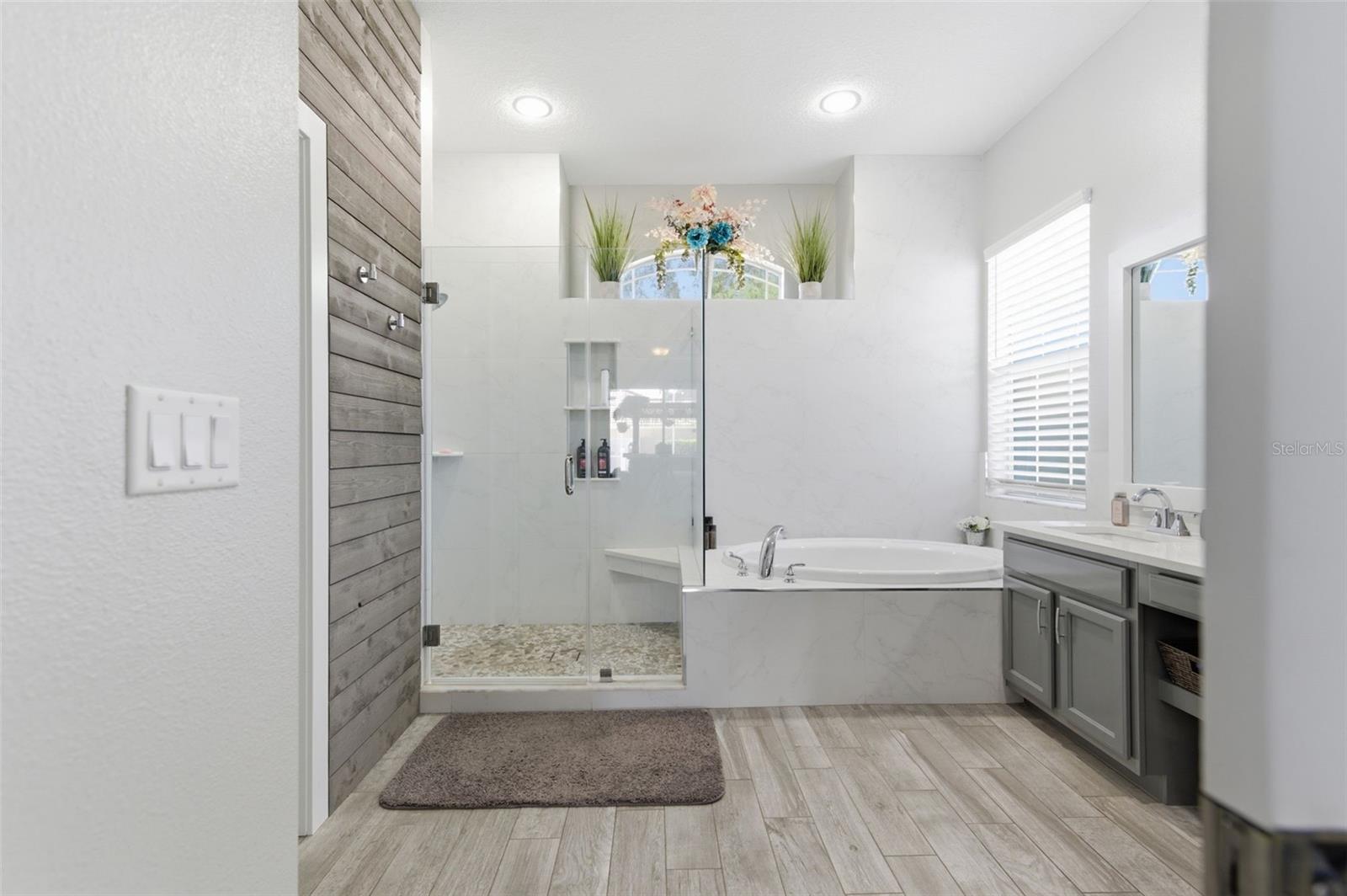 11508 OYSTER BAY CIR, NEW PORT RICHEY, FL, 34654